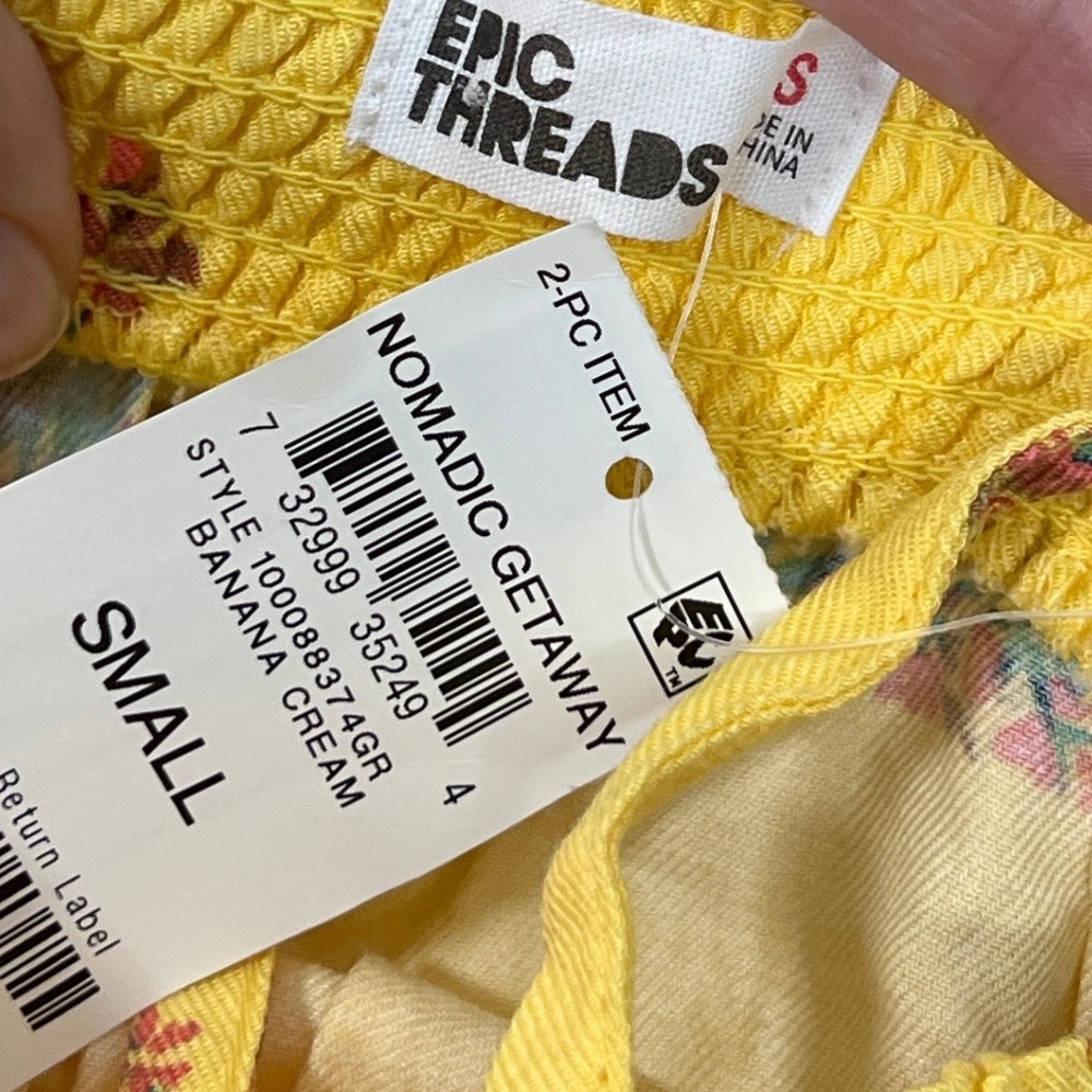 NWT Epic‎ Threads Kids Yellow Floral Cold Shoulder Top Girls Small Cottagecore - Picture 3 of 4